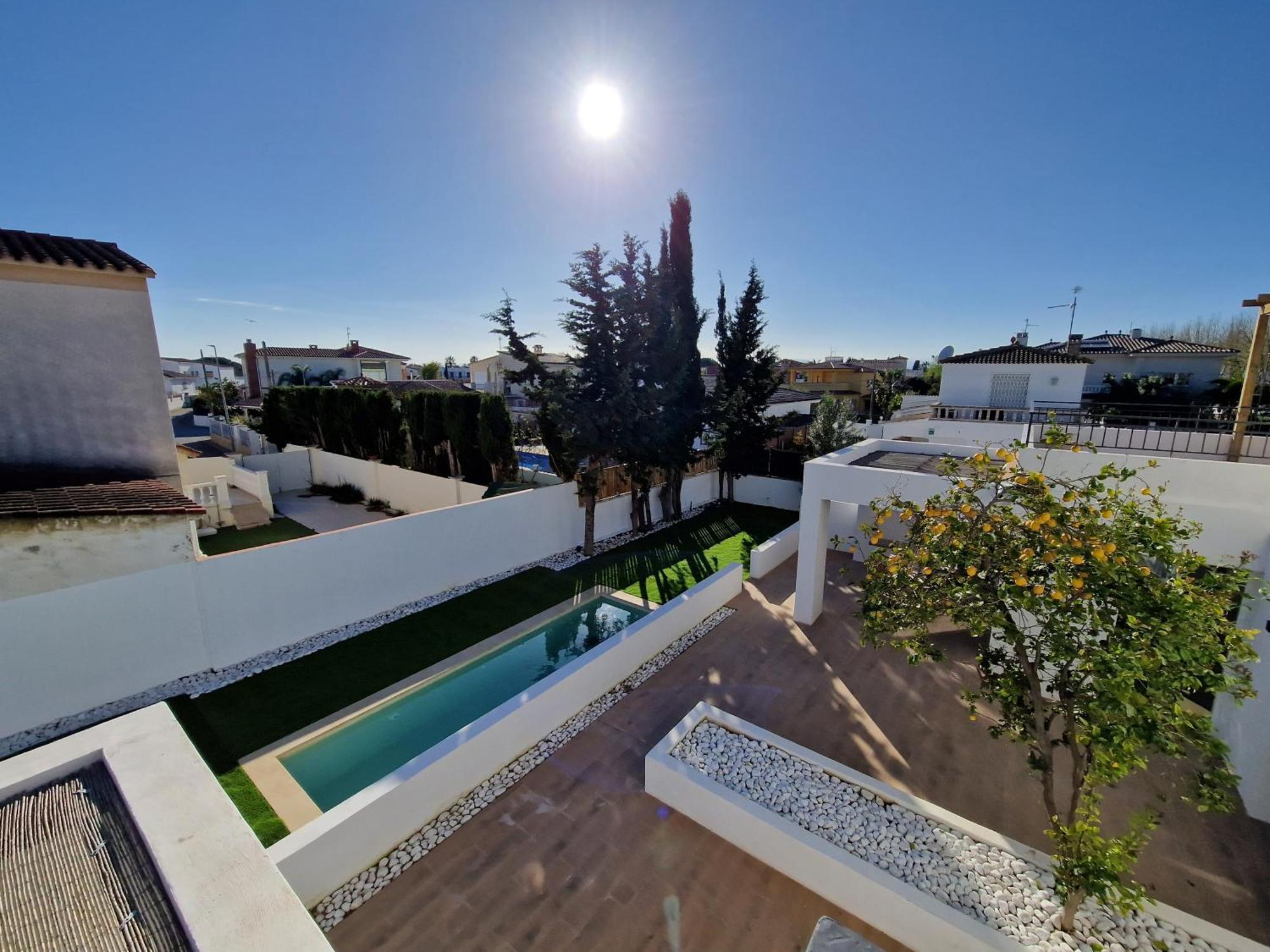 Gorgot P1 I Apartamento Con Terraza Y Piscina Comunitaria Cerca De La Playa Empuriabrava Buitenkant foto